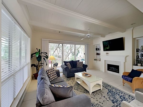 Destin Vacation Home With Pool  & Tennis Court 8 Guests