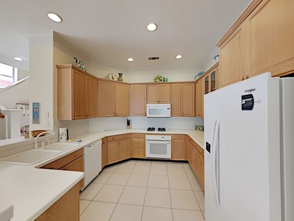 Destin Vacation Home With Pool  & Tennis Court 8 Guests
