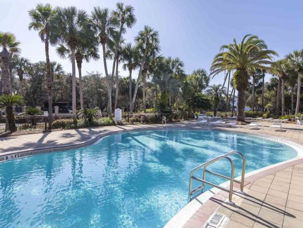 Destin Vacation Home With Pool  & Tennis Court 8 Guests