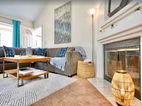 San Diego Vacation Condo Steps from Beach 12 Guests