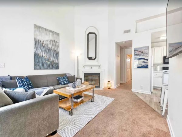 San Diego Vacation Condo Steps from Beach 12 Guests