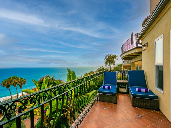 Malibu 5 Bedroom Vacation Villa with Beautiful Ocean Views