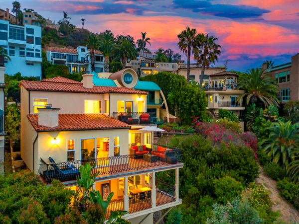 Malibu 5 Bedroom Vacation Villa with Beautiful Ocean Views