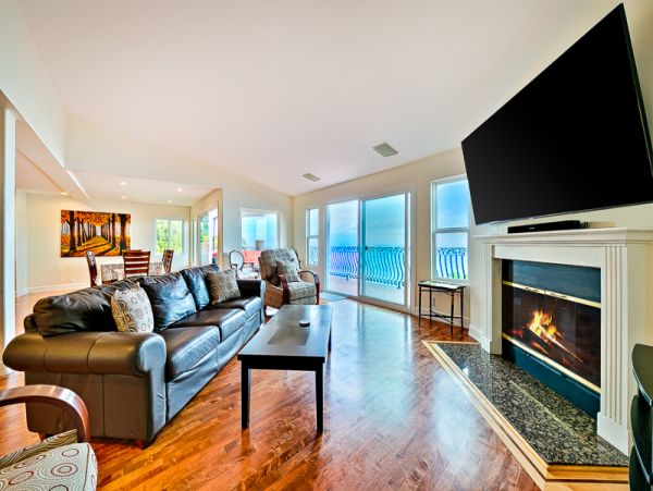 Malibu 5 Bedroom Vacation Villa with Beautiful Ocean Views