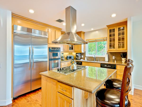 Malibu 5 Bedroom Vacation Villa with Beautiful Ocean Views