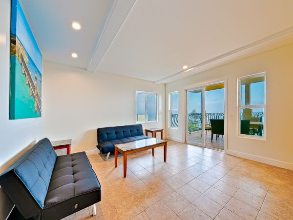 Malibu 5 Bedroom Vacation Villa with Beautiful Ocean Views