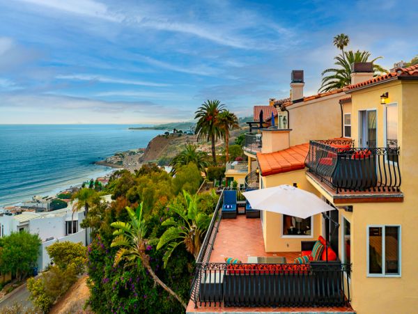 Malibu 5 Bedroom Vacation Villa with Beautiful Ocean Views
