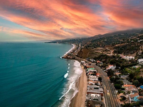 Malibu 5 Bedroom Vacation Villa with Beautiful Ocean Views