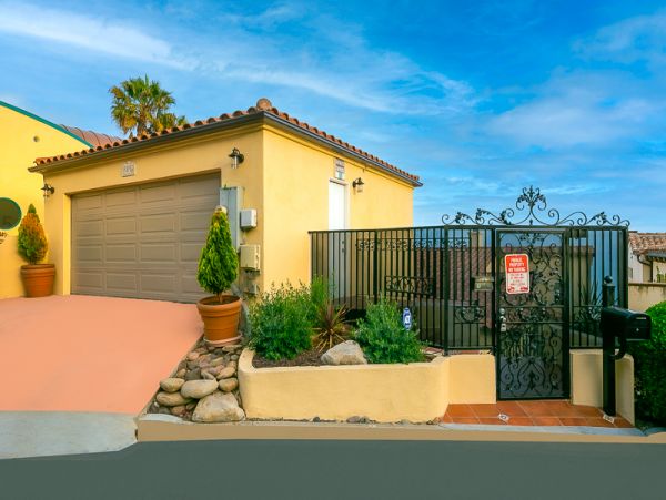 Malibu 5 Bedroom Vacation Villa with Beautiful Ocean Views