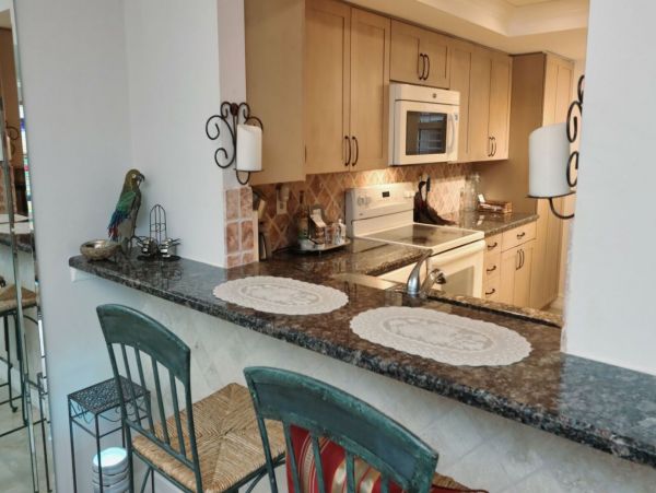 Naples Vacation Condo With Communal Pool 4 Guests