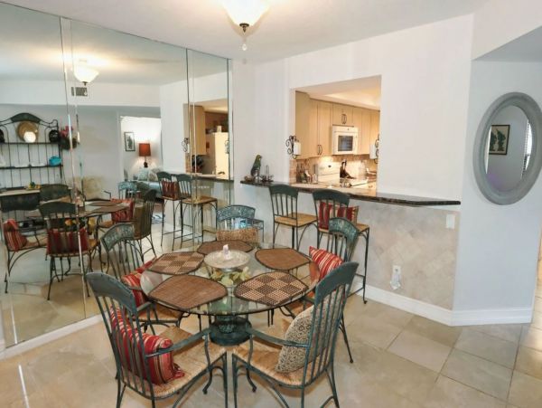 Naples Vacation Condo With Communal Pool 4 Guests