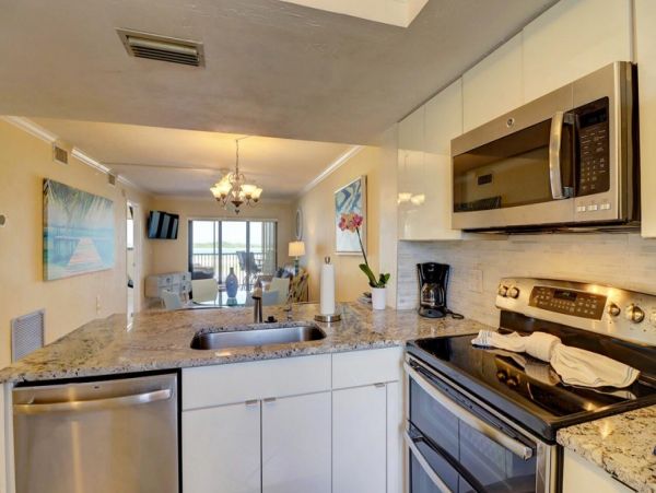 Fort Myers Beach Vacation Rental - Gulf Front Condo with Pool & Concierge Services
