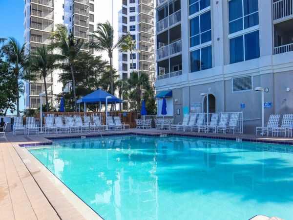 Fort Myers Beach Condo Vacation With Pool & Tennis Court