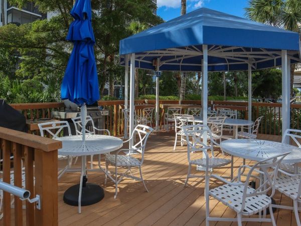 Fort Myers Beach Condo Vacation With Pool & Tennis Court
