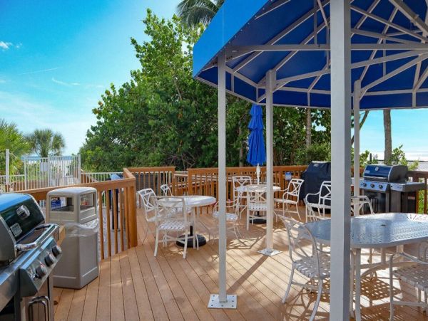 Fort Myers Beach Condo Vacation With Pool & Tennis Court