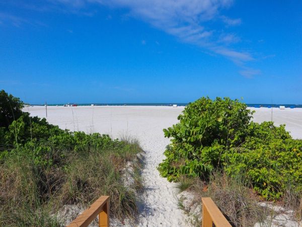 Fort Myers Beach Condo Vacation With Pool & Tennis Court