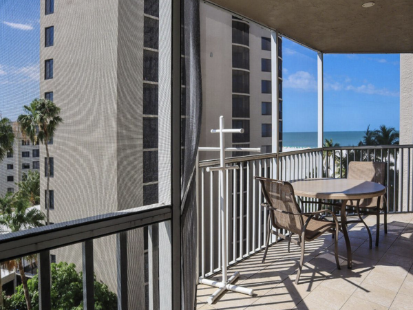 Fort Myers Beach Condo Vacation With Pool & Tennis Court