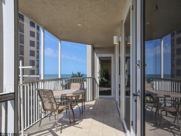 Fort Myers Beach Condo Vacation With Pool & Tennis Court
