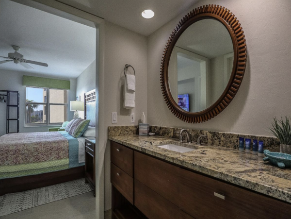 Fort Myers Beach Condo Vacation With Pool & Tennis Court