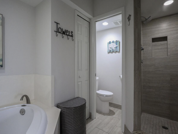 Fort Myers Beach Condo Vacation With Pool & Tennis Court