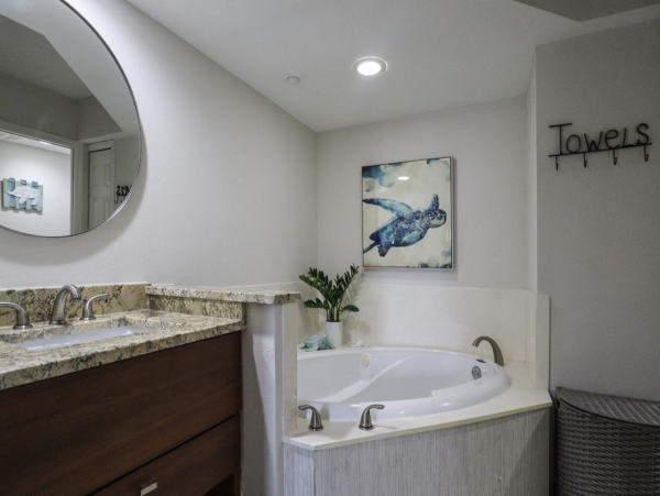 Fort Myers Beach Condo Vacation With Pool & Tennis Court