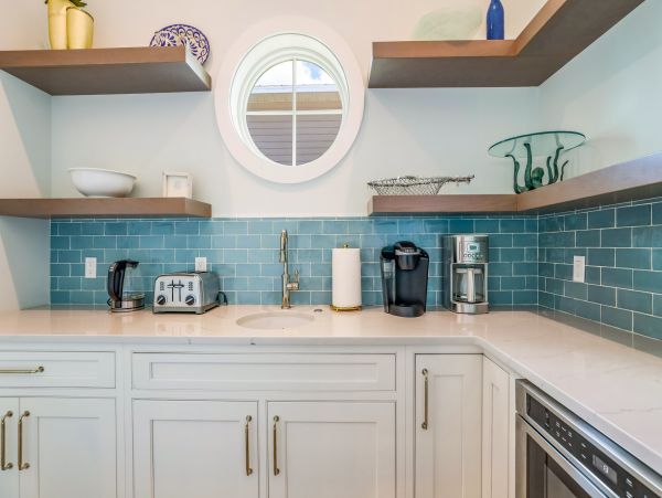Anna Maria Luxury Canal Front Home Sleeps 8 With Pool & SPA