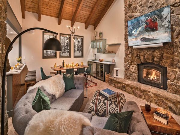 Steamboat Springs Luxury Vacation Home 19 Guests