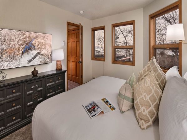 Steamboat Springs Luxury Vacation Home 19 Guests