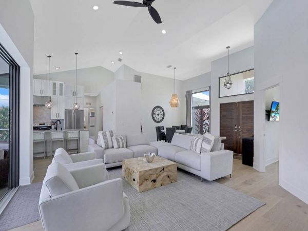 Marco Island Vacation Home With Private Pool Sleeps 9 Guests