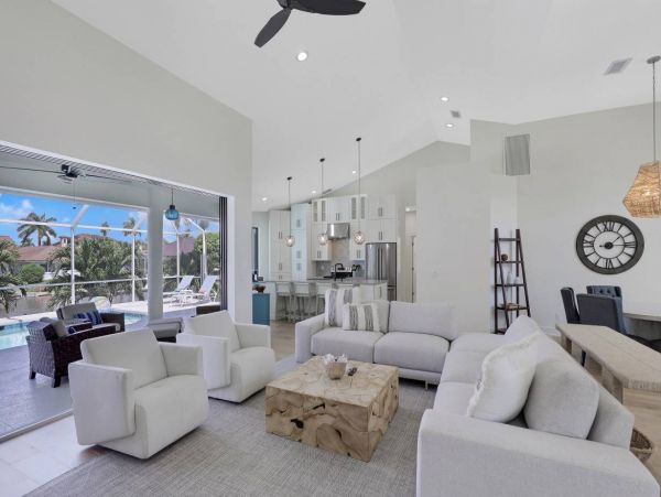 Marco Island Vacation Home With Private Pool Sleeps 9 Guests