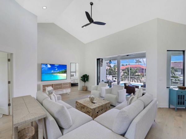 Marco Island Vacation Home With Private Pool Sleeps 9 Guests