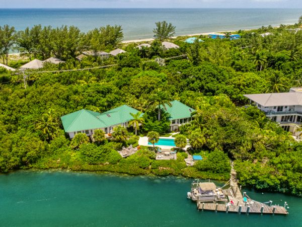 Short Walk to Beach Captiva Vacation Home With Private Pool