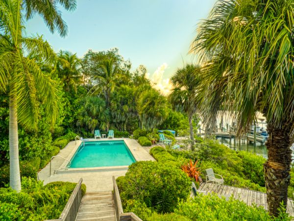 Short Walk to Beach Captiva Vacation Home With Private Pool
