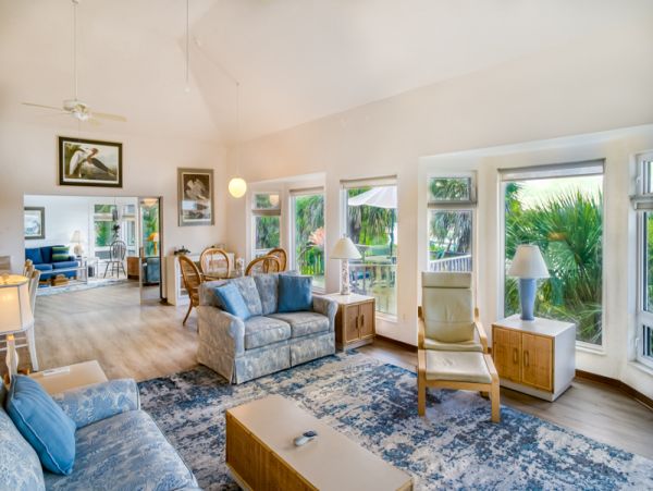 Short Walk to Beach Captiva Vacation Home With Private Pool
