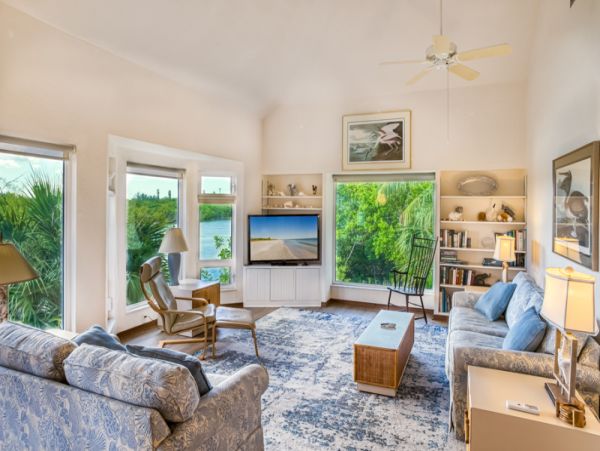 Short Walk to Beach Captiva Vacation Home With Private Pool