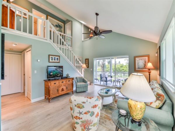 Beautiful Three bedroom Sanibel Vacation Duplex Sleeps 6