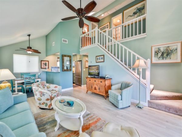 Beautiful Three bedroom Sanibel Vacation Duplex Sleeps 6