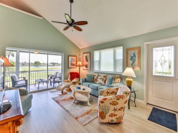 Beautiful Three bedroom Sanibel Vacation Duplex Sleeps 6