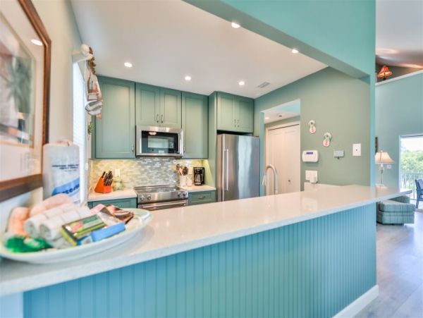 Beautiful Three bedroom Sanibel Vacation Duplex Sleeps 6