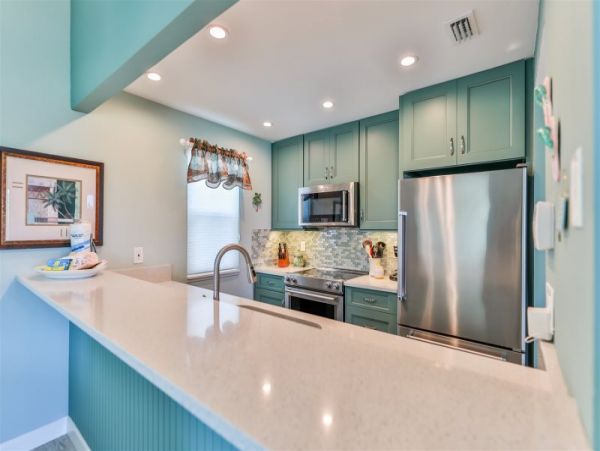 Beautiful Three bedroom Sanibel Vacation Duplex Sleeps 6