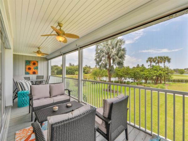 Beautiful Three bedroom Sanibel Vacation Duplex Sleeps 6