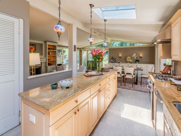 Three Bedroom Luxury Villa With Pool & Spa in Montecito