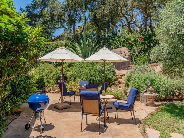 Three Bedroom Luxury Villa With Pool & Spa in Montecito
