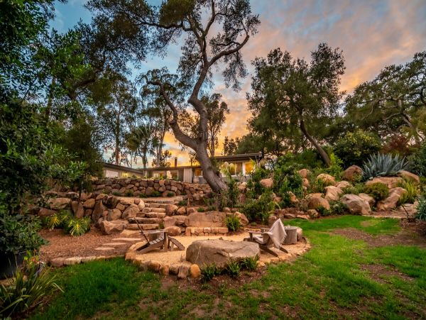 Three Bedroom Luxury Villa With Pool & Spa in Montecito