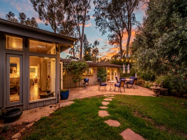 Three Bedroom Luxury Villa With Pool & Spa in Montecito
