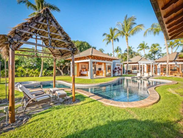 Big Island Luxury Vacation Rental - Hawaii Beachfront Villa