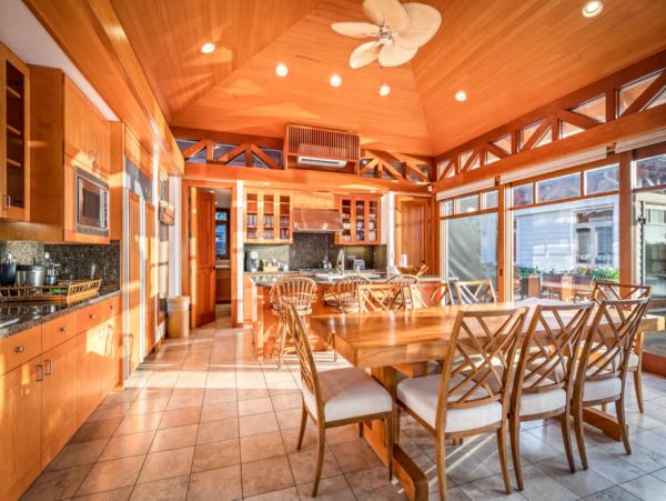 Big Island Luxury Vacation Rental - Hawaii Beachfront Villa