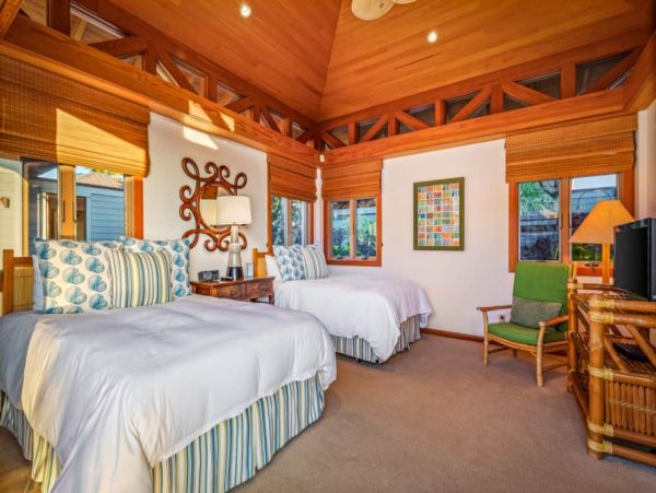 Big Island Luxury Vacation Rental - Hawaii Beachfront Villa