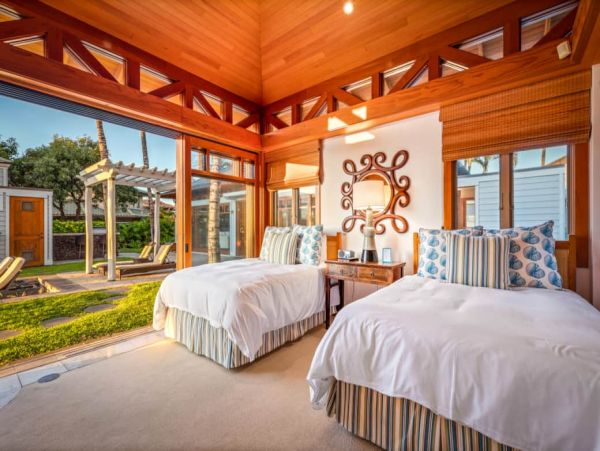 Big Island Luxury Vacation Rental - Hawaii Beachfront Villa