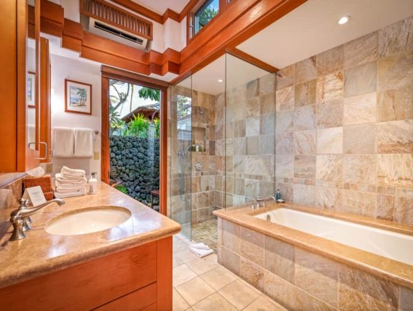 Big Island Luxury Vacation Rental - Hawaii Beachfront Villa